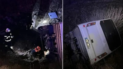 Madenci servisi uçuruma yuvarlandı: 15 yaralı