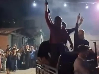 Magandalar düğünde tehlike saçtı
