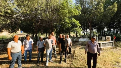 Mahalleye d&ouml;n&uuml;şen bazı k&ouml;ylerde mezarlık sıkıntısı
