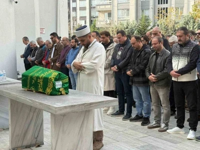 Makas atan alkollü sürücünün ölümüne neden olduğu bebek son yolculuğuna uğurlandı
