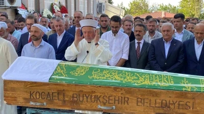 Maksut Serim’in babası Hacı Halil Serim son yolculuğuna uğurlandı
