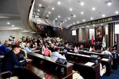 Malatya Belediyesi’nden öğrencilere 1 aylık ücretsiz abonman ve destek çantası
