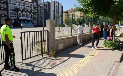 Malatya&rsquo;da 10 bin 109 &ouml;ğrenci LGS heyecanı yaşadı
