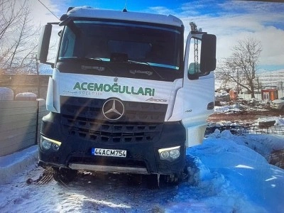 Malatya&rsquo;da beton mikserinin &ccedil;arptığı yaya yaralandı