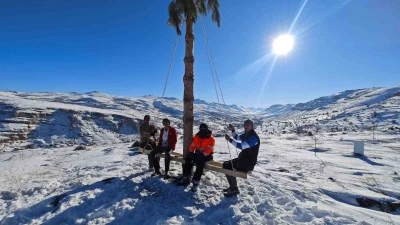 Malatya&rsquo;da bin 600 rakımda dondurucu soğuklara aldırış etmediler
