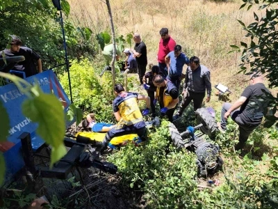 Malatya&rsquo;da &ccedil;apa motoru devrildi: 3 yaralı
