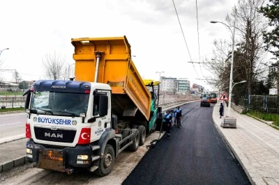 Malatya&rsquo;da &ccedil;evre yolu yan yolları yenileniyor
