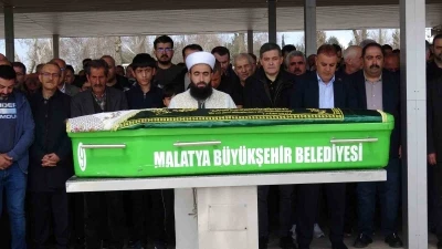 Malatya&rsquo;da hayatını kaybeden &ouml;ğretmen son yolculuğuna uğurlandı
