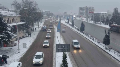 Malatya&rsquo;da kar yağışı etkili oluyor
