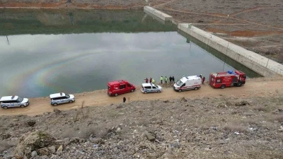 Malatya&rsquo;da kontrolden &ccedil;ıkan ara&ccedil; g&ouml;lete d&uuml;şt&uuml;
