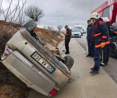 Malatya&rsquo;da kontrolden &ccedil;ıkan ara&ccedil; takla atıp ters d&ouml;nd&uuml;: 6 yaralı
