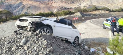 Malatya’da   kontrolden çıkan araç toprak yığınına çarptı: 1 yaralı
