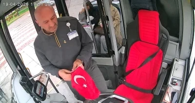 Malatya&rsquo;da otob&uuml;s şof&ouml;r&uuml;n&uuml;n bayrak hassasiyeti
