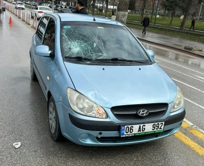 Malatya&rsquo;da otomobil yayaya &ccedil;arptı: 2 yaralı
