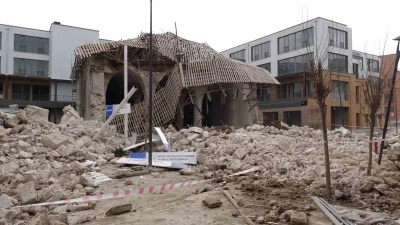 Malatya&rsquo;da restorasyondaki caminin duvarında g&ouml;&ccedil;&uuml;k meydana geldi: 1 yaralı
