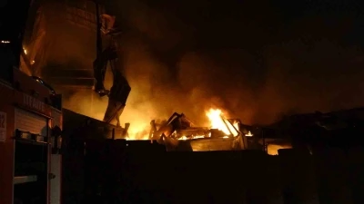 Malatya&rsquo;da şantiyede korkutan yangın: 2 yaralı
