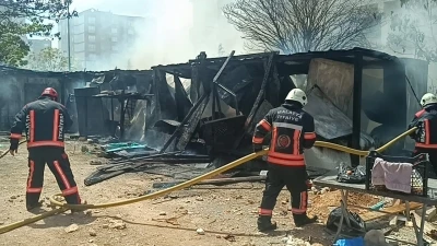 Malatya&rsquo;da şantiyede korkutan yangın
