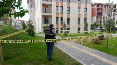 Malatya&rsquo;da site i&ccedil;erisinde hareketsiz bulunan şahıs hayatını kaybetti
