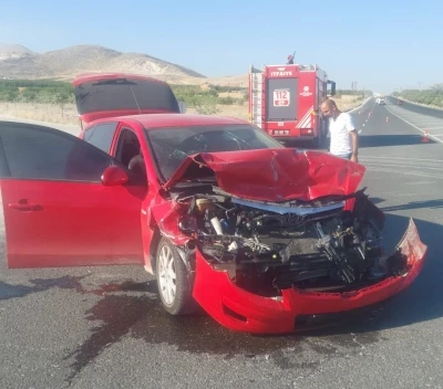 Malatya’da tır ile otomobil çarpıştı: 4 yaralı
