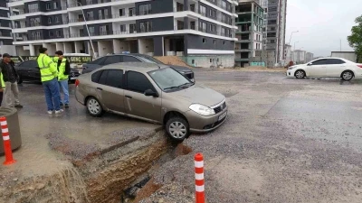 Malatya&rsquo;da yol kenarındaki &ccedil;ukur kazalara neden oldu
