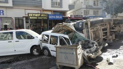 Malatya’daki 5 kişinin yaralandığı feci kaza kamerada
