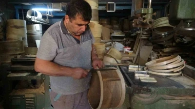 Malatyalı Koşar ailesi, üç kuşaktır davul üretiyor
