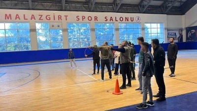 Malazgirt&rsquo;te spor şenlikleri başladı
