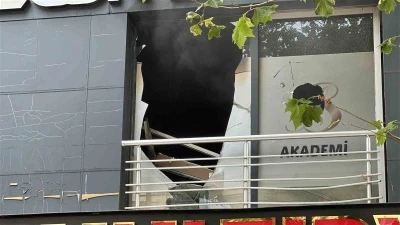 Maltepe’de güzellik merkezinde patlama: Faciadan dönüldü
