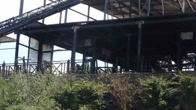 Maltepe&rsquo;de korkutan yangın: Restoran kullanılamaz hale geldi
