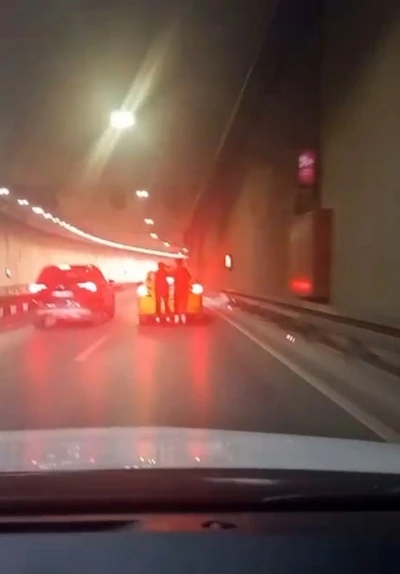 Maltepe’de tünelde tehlikeli yolculuk kamerada
