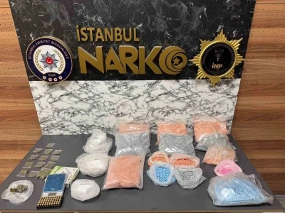 Maltepe&rsquo;de uyuşturucu operasyonu: On binlerce hap ve kokain ele ge&ccedil;irildi
