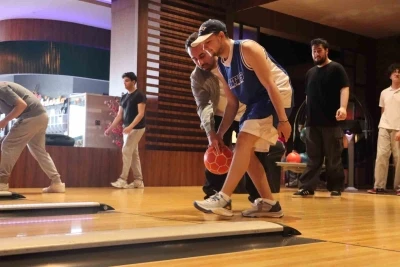 Maltepeli gen&ccedil;ler bowling turnuvasıyla eğlendi

