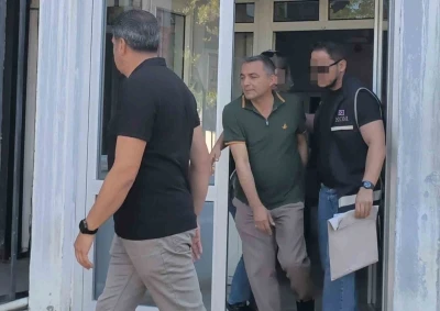 Manavgat Belediyesi&rsquo;ne y&ouml;nelik &rsquo;yolsuzluk&rsquo; davasında bir sanığa ev hapsi
