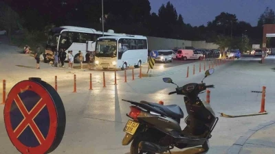 Manavgat&rsquo;ta gıda zehirlenmesi ş&uuml;phesiyle hastaneye kaldırılan 52 tatilci taburcu edildi
