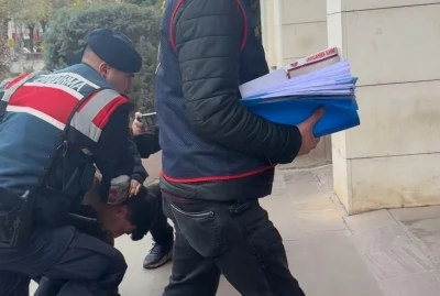 Manisa&rsquo;da 4 aile ferdini &ouml;ld&uuml;ren ş&uuml;pheli tutuklandı
