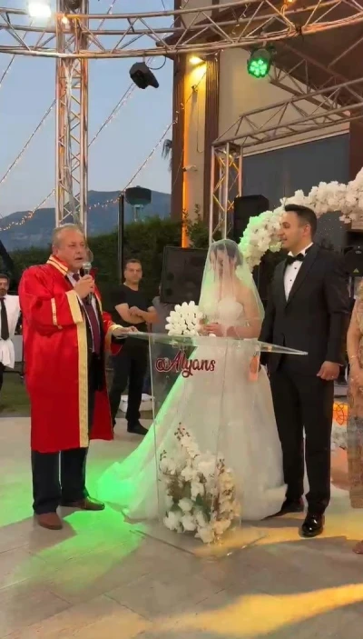 Manisa&rsquo;da d&uuml;ğ&uuml;ne damga vuran nikah mizanseni
