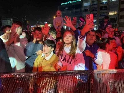 Manisa’da ertelenen Aleyna Tilki coşkuyla gerçekleşti
