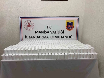 Manisa&rsquo;da jandarmadan su&ccedil; &ouml;rg&uuml;tlerine ve uyuşturucuya ağır darbe
