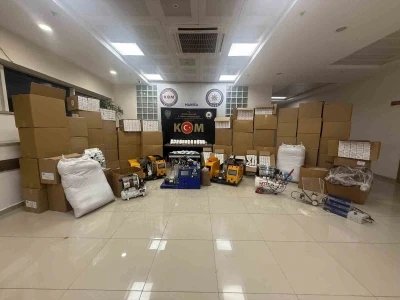 Manisa’da kaçak tütün operasyonu: 430 bin boş makaron ele geçirildi
