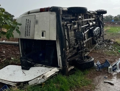 Manisa’da kamyonet devrildi: 1 ölü, 1 yaralı
