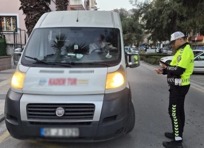 Manisa&rsquo;da okul servislerine sıkı denetim

