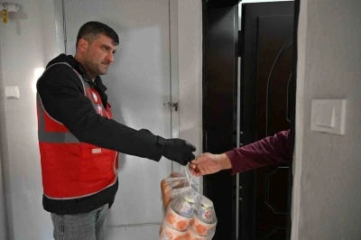 Manisa&rsquo;da Ramazan boyunca g&ouml;n&uuml;l sofralarıyla rekor hizmet
