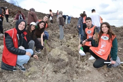 Manisa&rsquo;da yanan alanlar yeniden yeşeriyor
