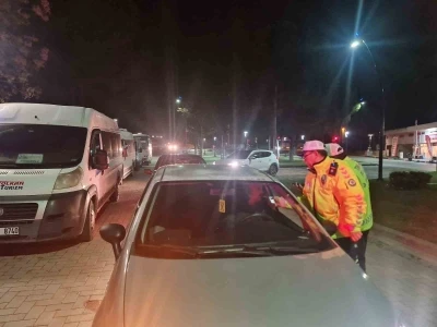 Manisa&rsquo;da yılbaşı denetiminde aranan 14 şahıs yakalandı
