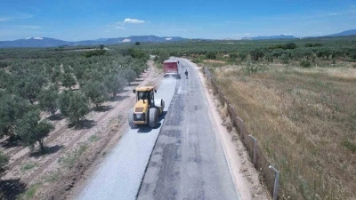 Manisa&rsquo;da yollar yenileniyor
