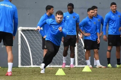 Manisa FK, Sarıyerspor maçının hazırlıklarını sürdürdü

