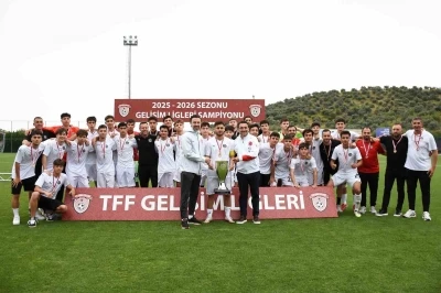 Manisa FK U19 Takımı, 177 takım arasında T&uuml;rkiye şampiyonu oldu
