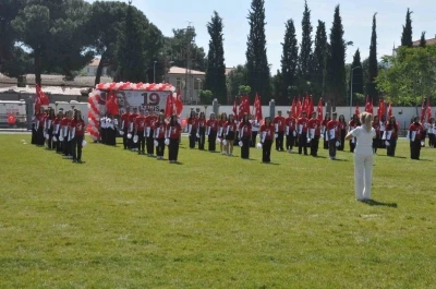 Manisa il&ccedil;elerinde 19 Mayıs coşkusu
