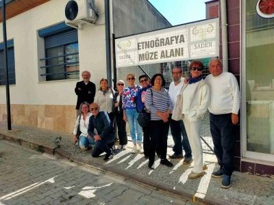 Manisa Lisesi mezunlarından SADER Müzesine yoğun ilgi
