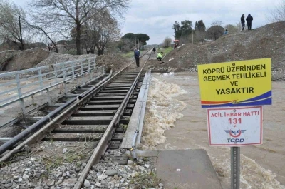 Manisa&rsquo;nın Salihli il&ccedil;esi yağış felaketi yaşadı
